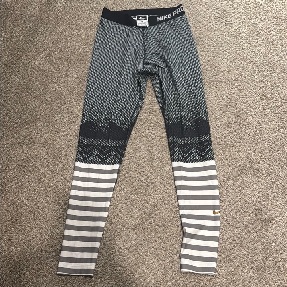 Nike Women’s Leggings
